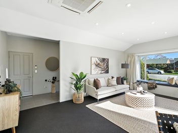 STAND-ALONE, SINGLE LEVEL, FREEHOLD TITLE