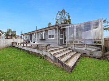 Freehold, Prime Location, Affordable Price!