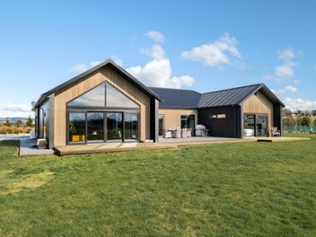 Pinnacle Clutha lifestyle property