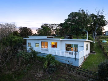 Vendors relocating - MUST BE SOLD!