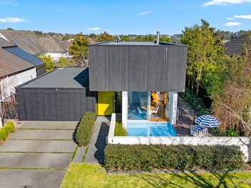 Harbourside Hideaway