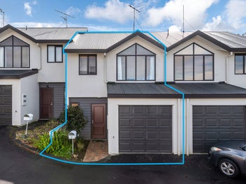Stylish, easy care and incredibly well located