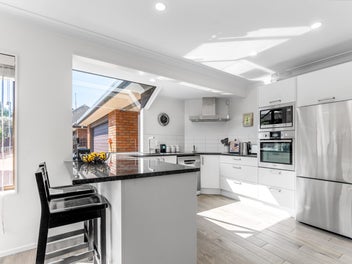 Greenlane Townhouse Gold!