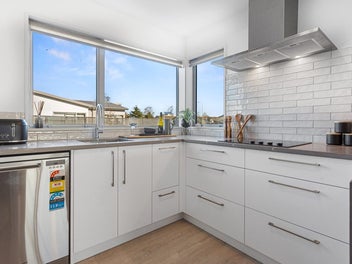 Freehold Freedom, Fantastic Location!