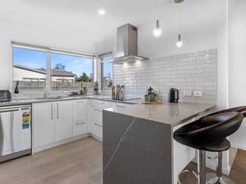 Freehold Freedom, Fantastic Location!