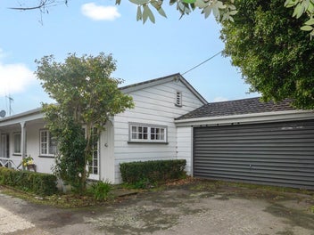 CENTRAL RETRO RENOVATOR