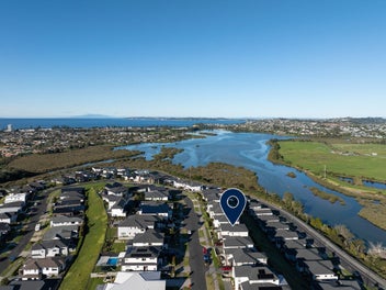 Premium location with impressive estuary views