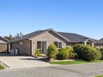Immaculate family home with space to enjoy