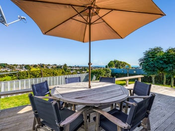 Immaculate Brick Home With Superb Outlook