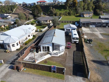 Image 1 of 3