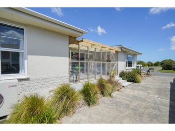 Modern Comfort Meets Glengarry Charm