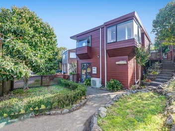 Versatile Two Levels - Space for Family & More