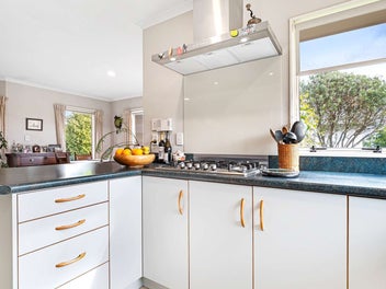 Priced To Sell! Vendor Committed To Move!