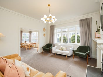 Dream Home, at 12 Russel Street Gladstone!