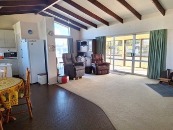 Serious Seller - Snap This Up!