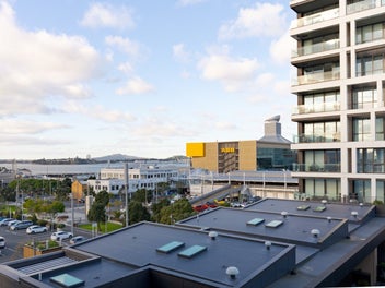 East-Facing Luxury in Wynyard Quarter
