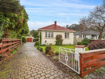 " Naenae - Fantastic Family Find "