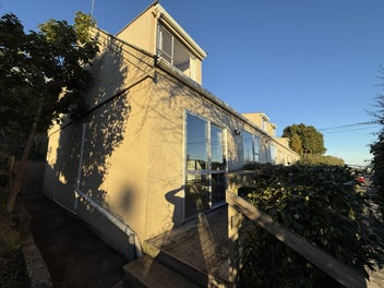 Image 1 of 10