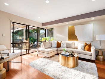 Versatile Two Levels - Space for Family & More