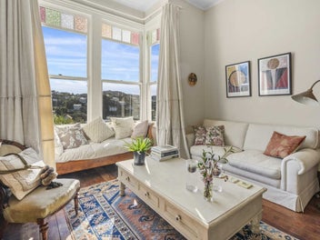 Exceptional Sun * Fantastic Location * Great Views