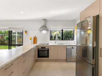 A Perfect Starter - Sunny, Spacious & Secure!