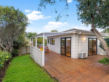 A Perfect Starter - Sunny, Spacious & Secure!