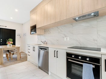 FREEHOLD 2-3 Bed Townhouses Must Sell