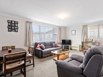 Appealing two bedroom unit