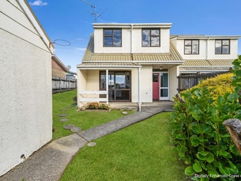 Invest Big – Five Townhouses, One Opportunity!