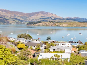Australia Calls! IGNORE RV. Reserve Disclosed!