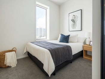 Fully Furnished, Light-Filled Apartment