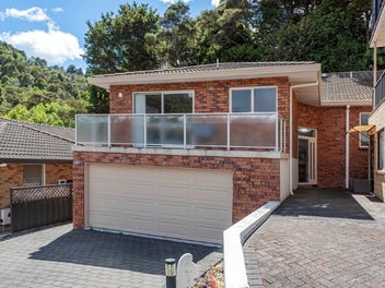 Contemporary & Secure Living in Woodhill