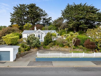 Standout St Clair Villa