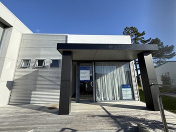 Image 1 of 7