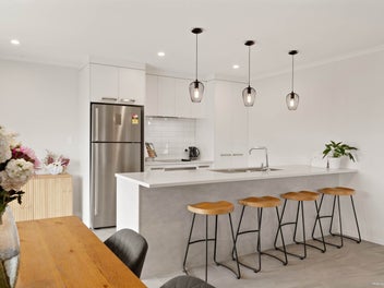 Spacious 4-Bedroom Family Home in Coastal Glen...