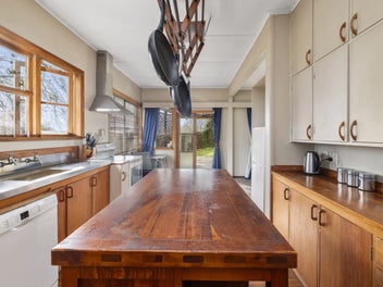 Family Comfort with Potential, Lynmore School zone