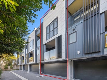 Mortgagee Sale – 2 x Near new townhouses