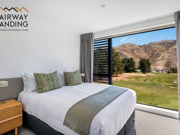 Boutique Townhouses in the Heart of Cromwell