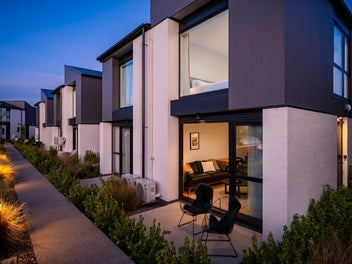 Boutique Townhouses in the Heart of Cromwell