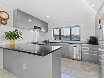 Spacious Family Home in Prime Location!