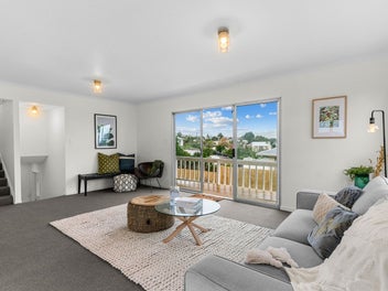 Hot property, serious sellers - be quick!