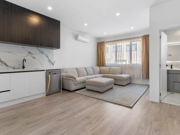 Near New Modern Home – Has to Sell