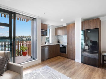 Rare Two Bedrooms with TWO Car Parks