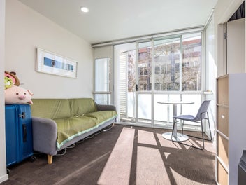 Top Floor, Bottom Price