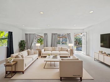 Vendor Says Sell - Offers Over $750K