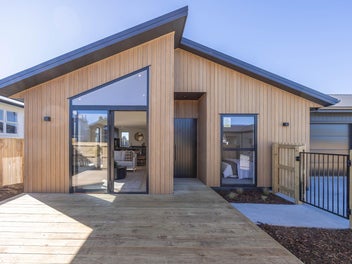 Freehold, Lock & Leave Townhouse