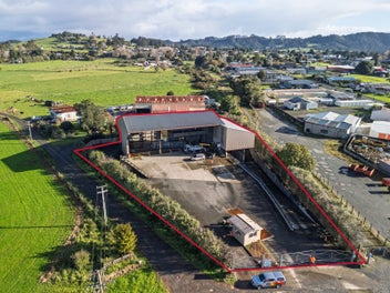 Image 1 of 18