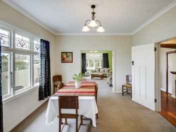 City Central; Three bedrooms, dual restrooms