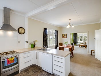 City Central; Three bedrooms, dual restrooms