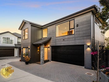 Vendor on the Move! Macleans College Zone Living